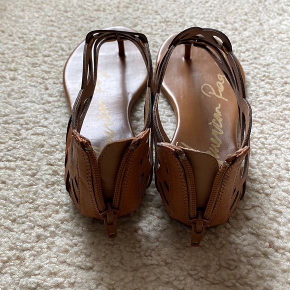 American Rag Sandals - Picture 3 of 4